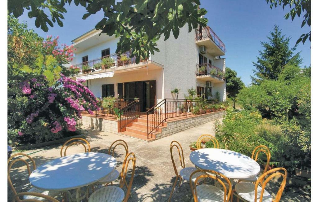 Apartments Perina Šibenik Exteriör bild